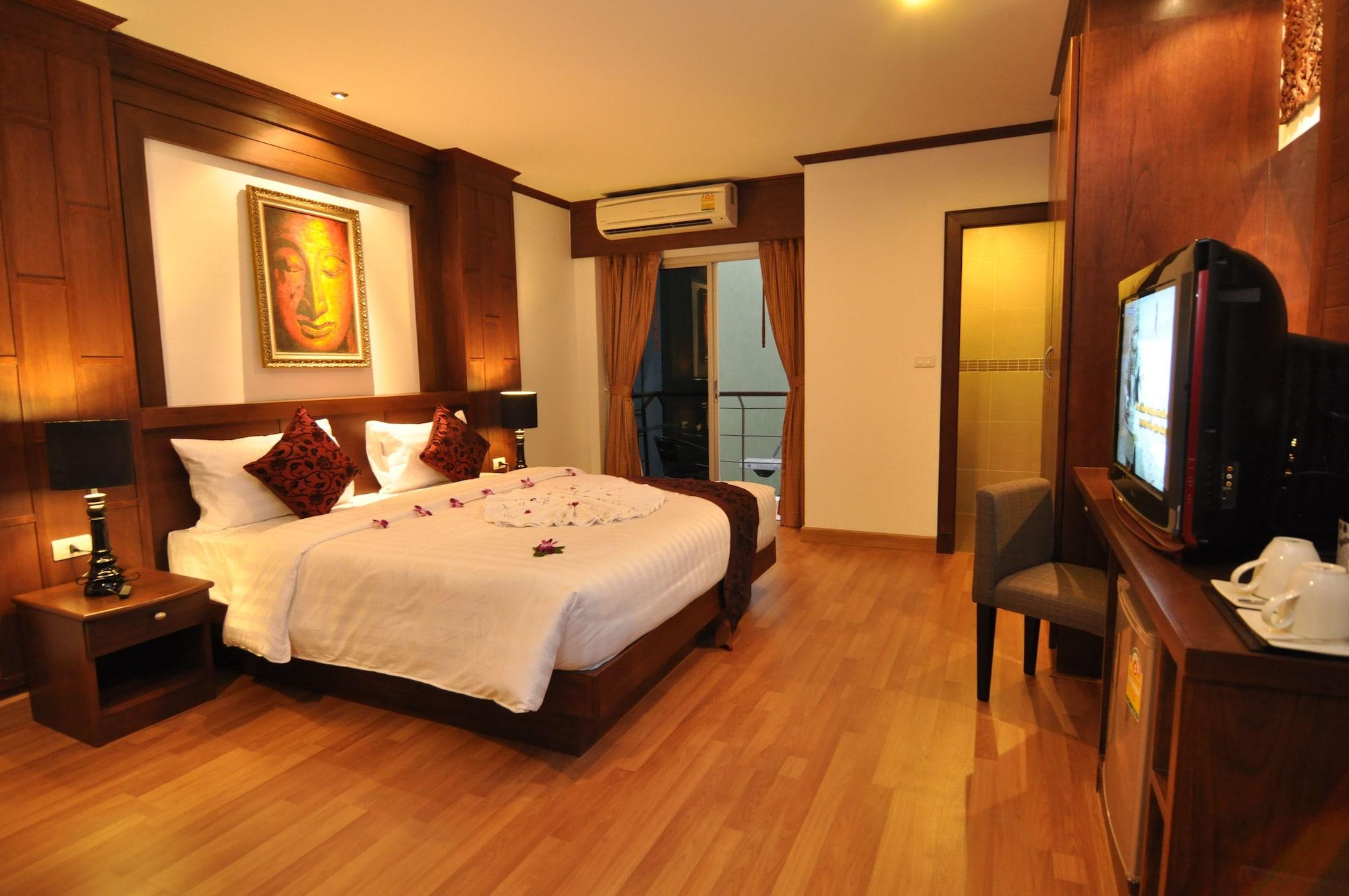 Hemingway'S Hotel Patong Chambre photo