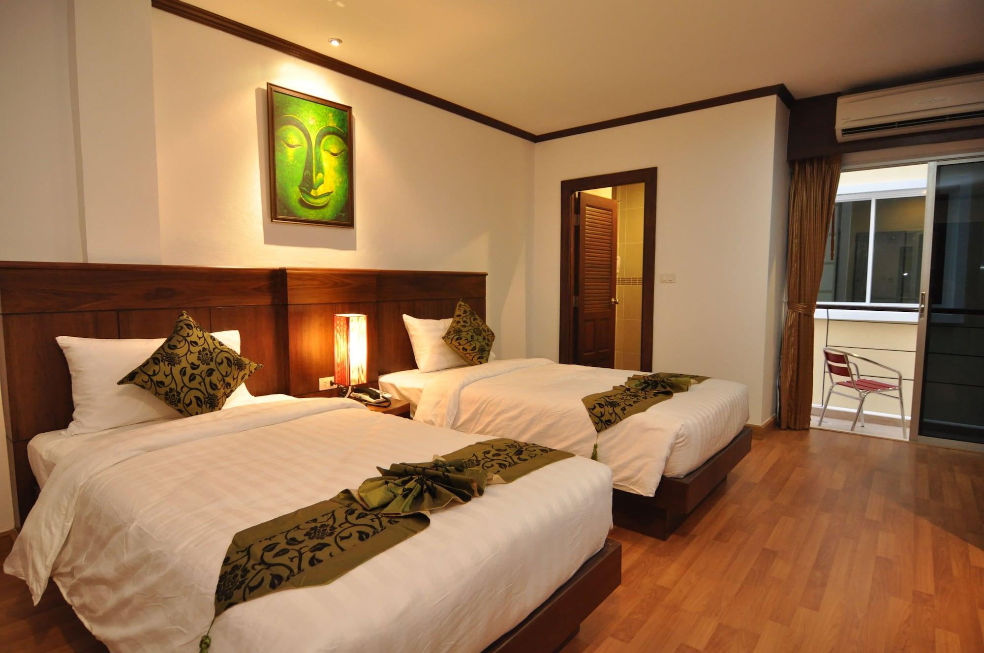 Hemingway'S Hotel Patong Extérieur photo