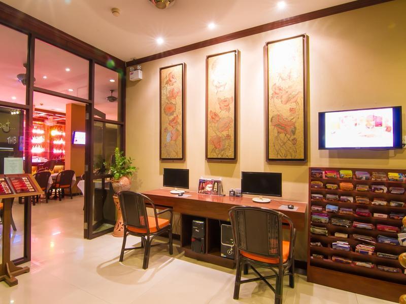 Hemingway'S Hotel Patong Extérieur photo