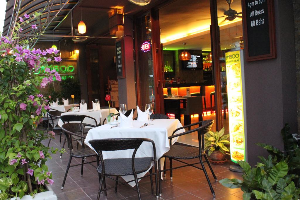 Hemingway'S Hotel Patong Extérieur photo