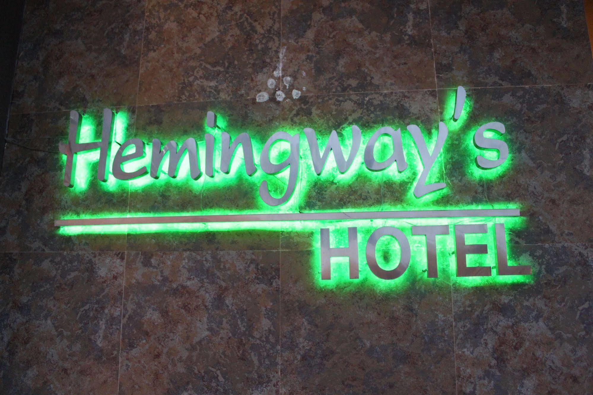 Hemingway'S Hotel Patong Extérieur photo
