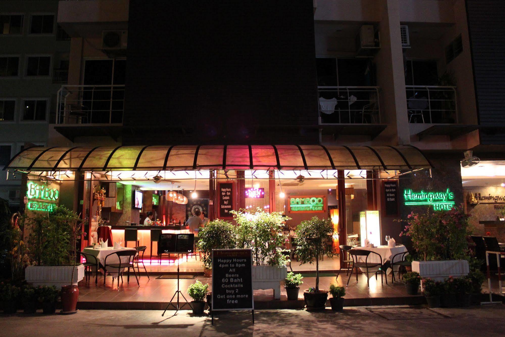 Hemingway'S Hotel Patong Extérieur photo