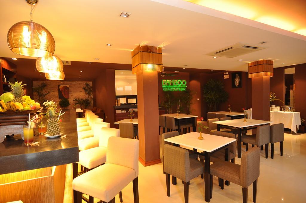 Hemingway'S Hotel Patong Extérieur photo